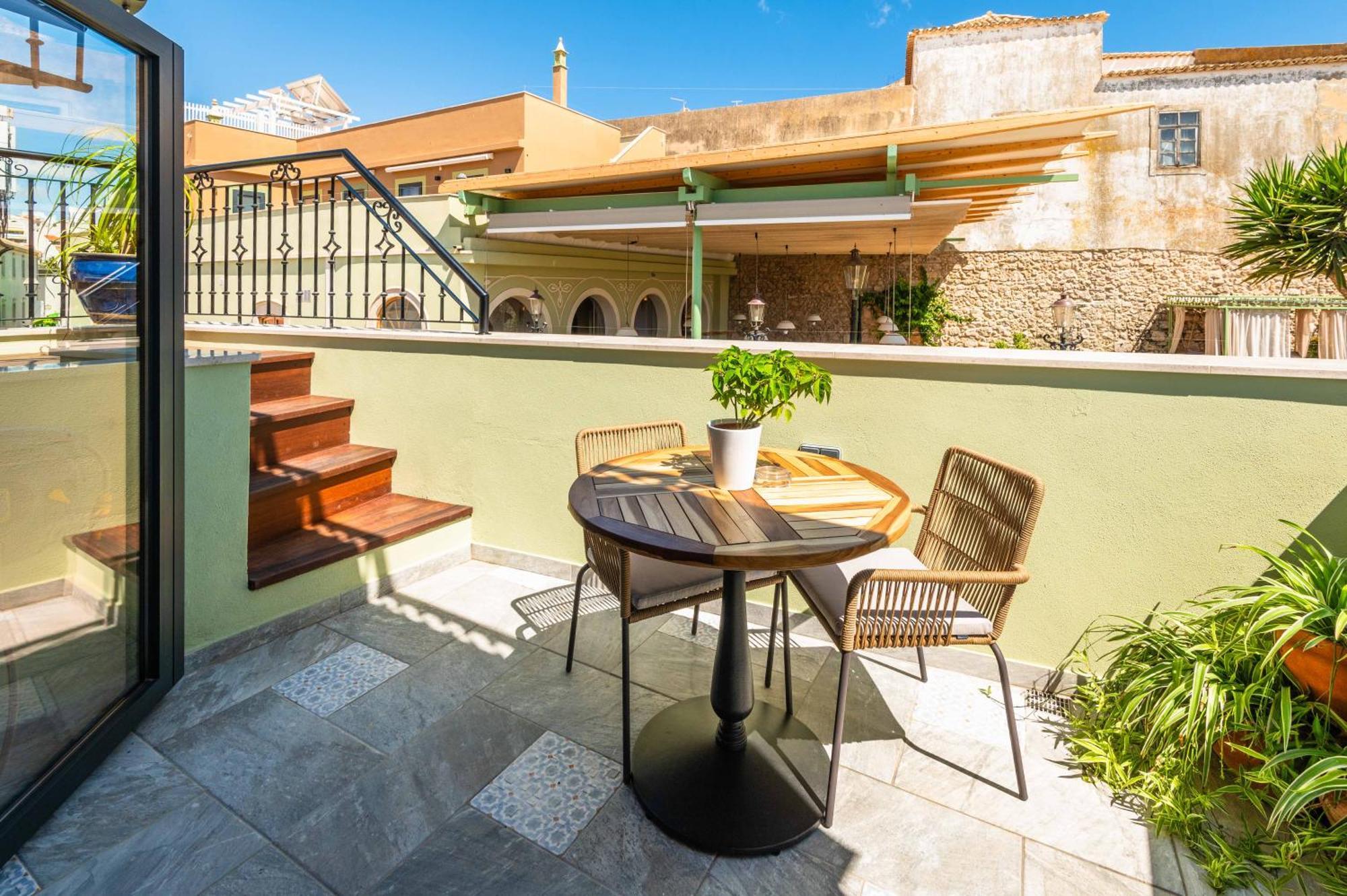 Origens Boutique – Adults Only